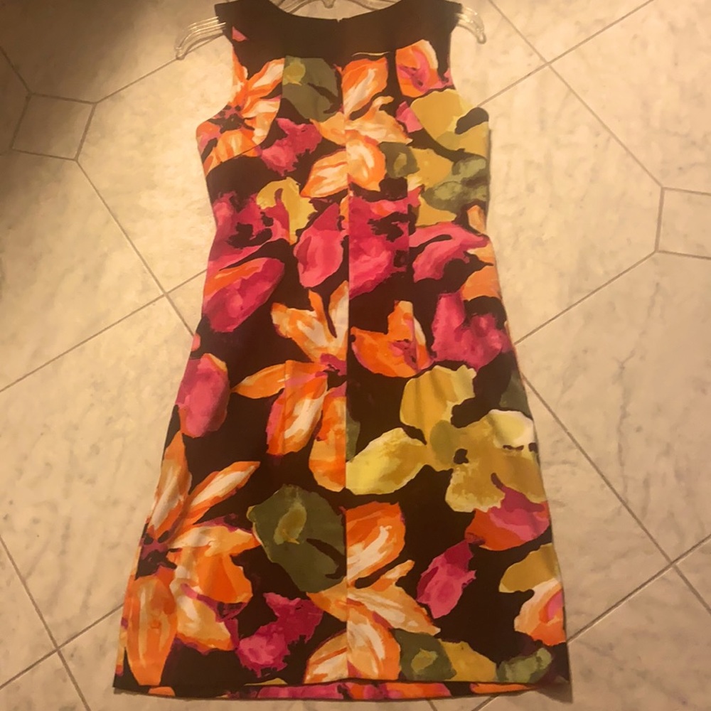 AGB bold colorful 👗, like new - Picture 4 of 5
